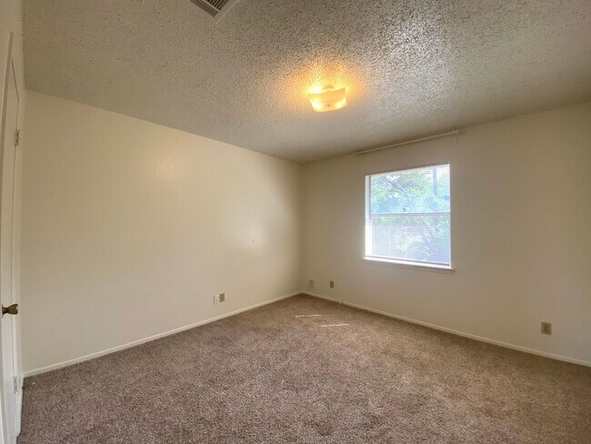 Building Photo - 1509 Cinnamon Path