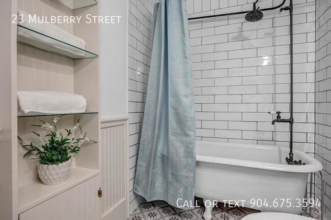 Building Photo - 23 Mulberry St