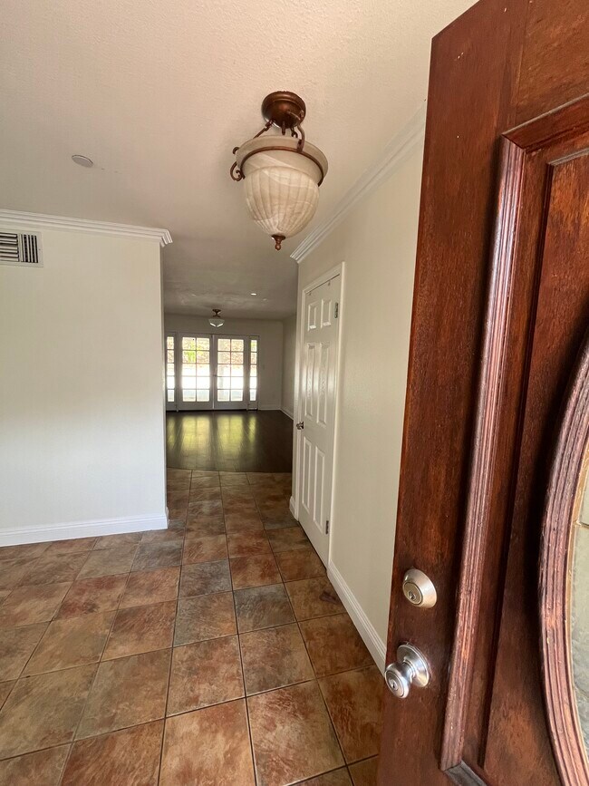 Building Photo - 12727 Shenley St