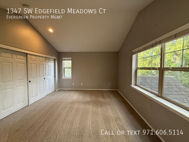 Building Photo - 1347 SW Edgefield Meadows Terrace