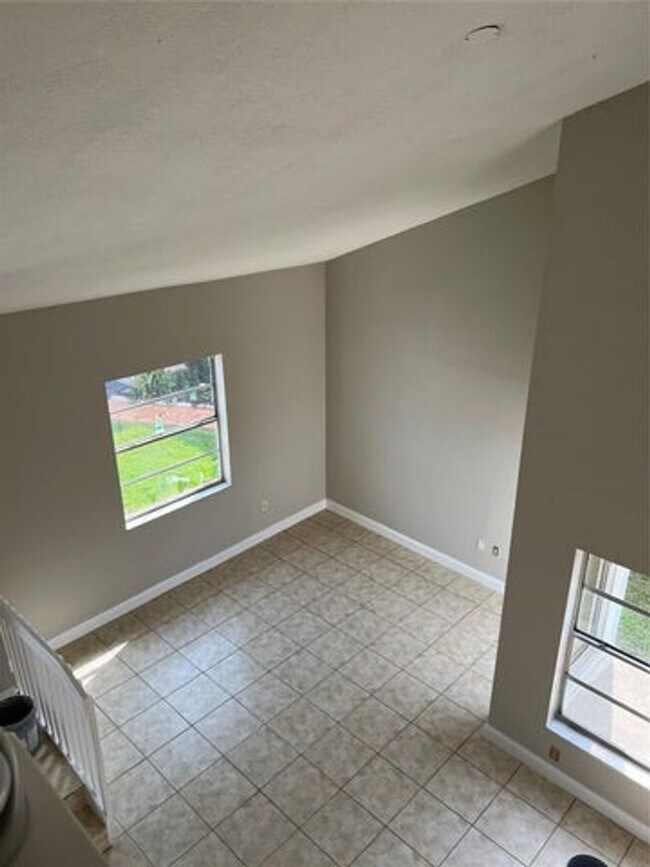 Building Photo - 8265 NW 192nd Terrace