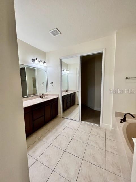 Building Photo - 2121 Falmouth Ct