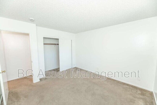 Building Photo - 1746 Kidder Ave