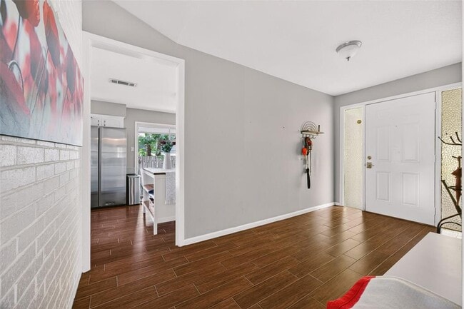 Building Photo - 11902 Oakbrook Dr