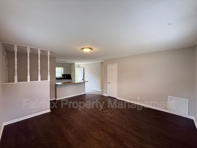 Building Photo - 3221 Dearborn Dr