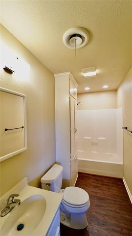 Building Photo - 3010 Inspiration Dr