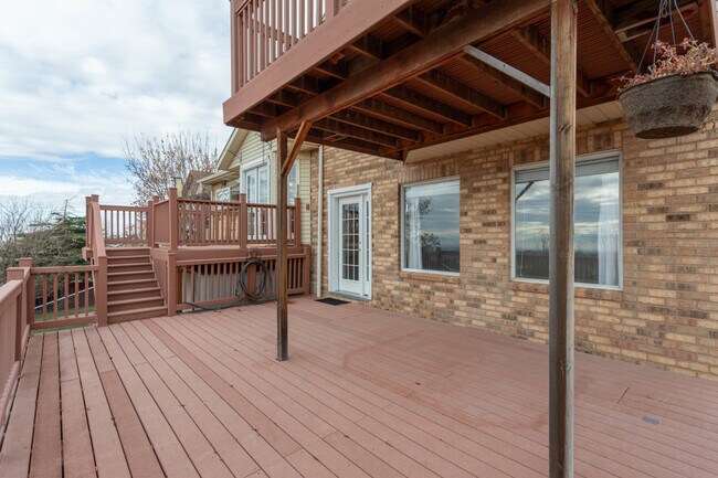 Building Photo - Utah House