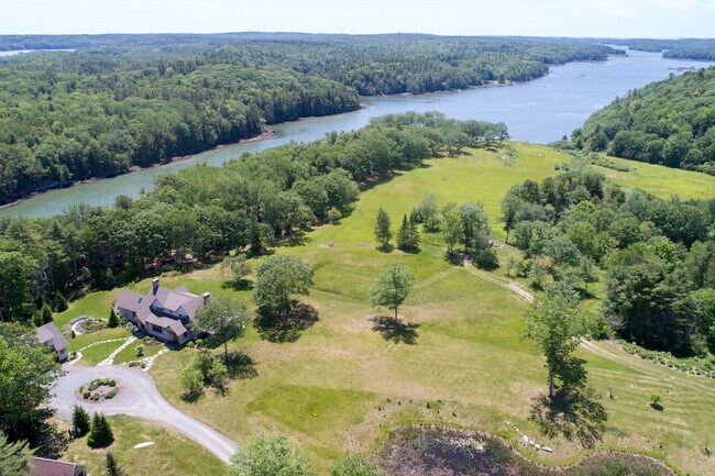 Building Photo - 378 Mill Rd