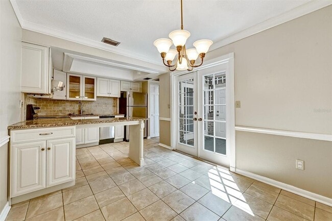 Building Photo - 2833 Orange Tree Cir N