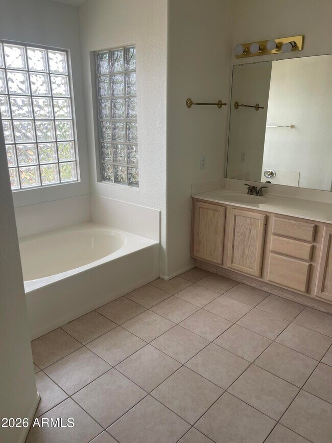 Building Photo - 4727 E Goldfinch Gate Ln