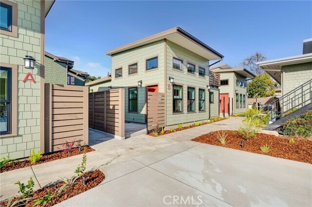 Building Photo - 127 E Foothill Blvd