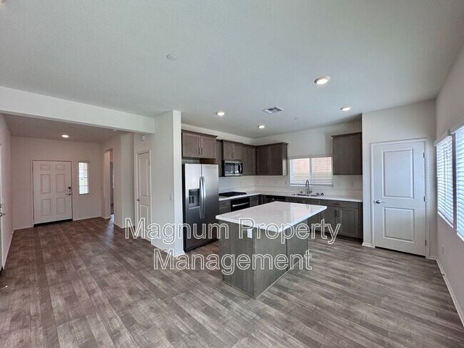 Building Photo - 31343 Autumn Blaze Dr