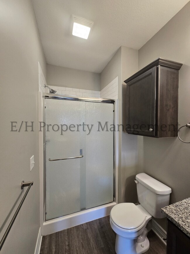 Building Photo - 2220 E Village Estates Dr