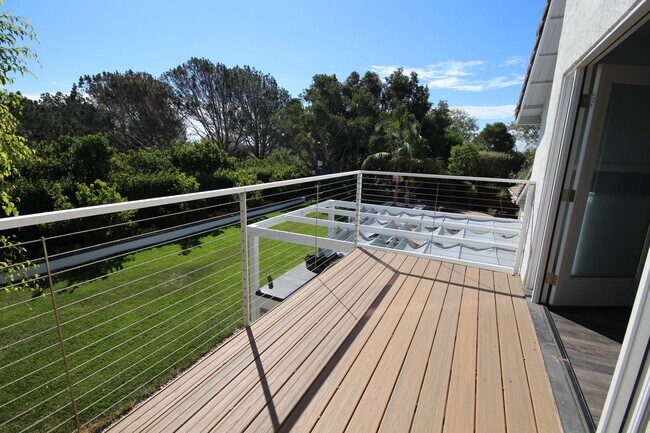 Building Photo - 13075 Survey Point
