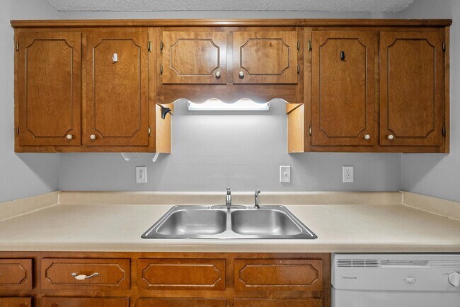 Building Photo - 1239 Parkway Pl