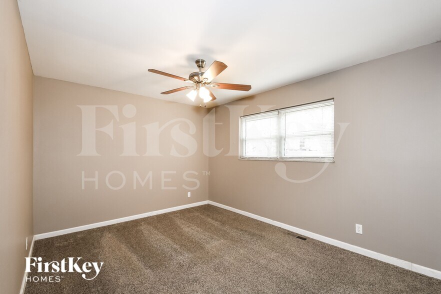 Building Photo - 6 Thornton Abby Rd