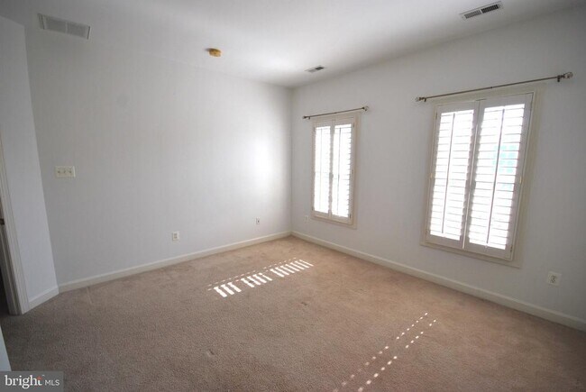 Building Photo - 5319 Kenzie Audrey Ct