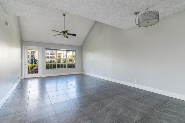 Building Photo - 6299 La Costa Dr
