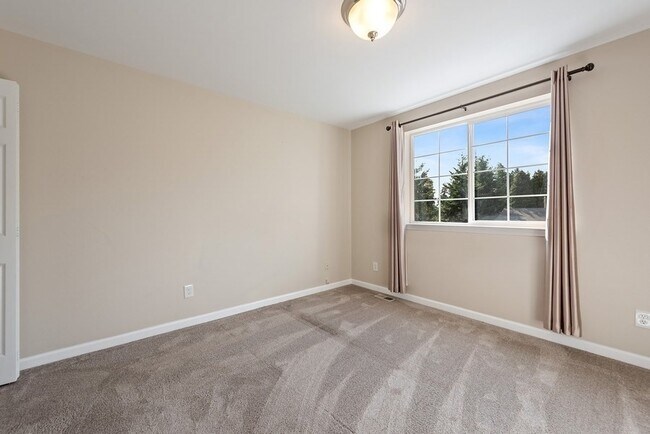 Building Photo - 207 79th Pl SW