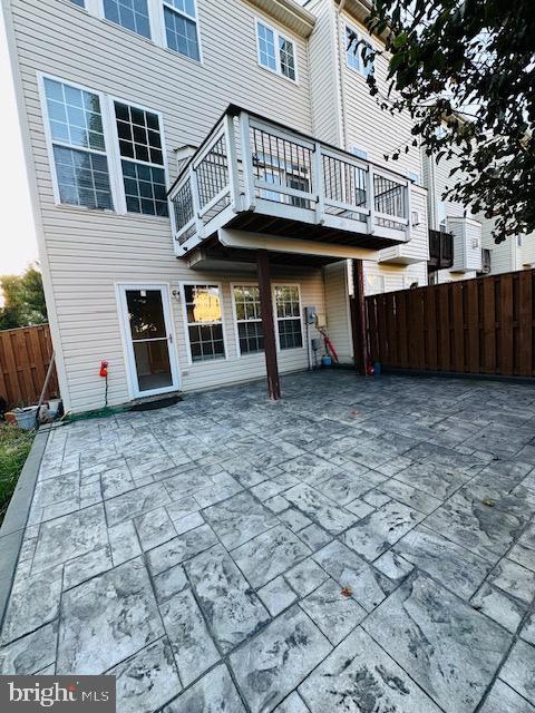 Building Photo - 15811 Bobolink Dr