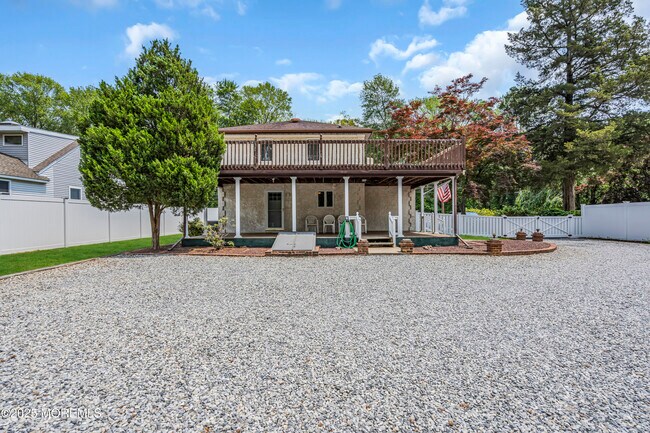 Building Photo - 1280 Whitesville Rd