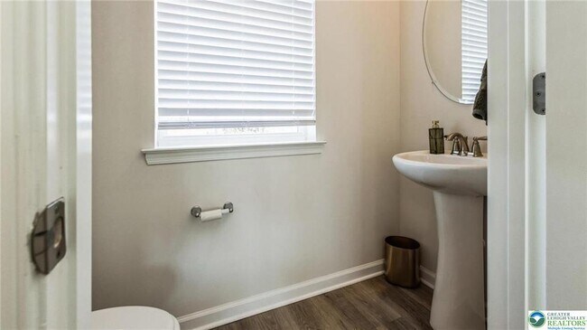 Building Photo - 8341 Alexander Ct