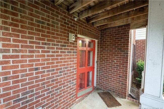 Building Photo - 352 Bubble Creek Ct