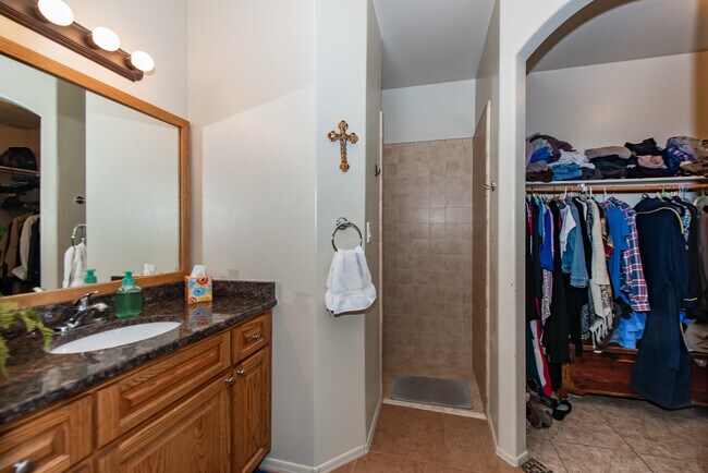 Building Photo - 4540 Jojoba Ave