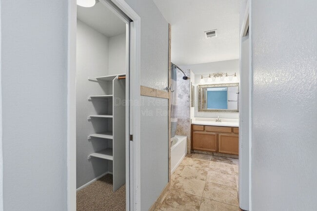 Building Photo - 10008 E Paseo San Ardo