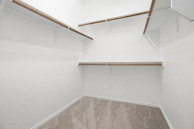 Building Photo - 501 Silver Trail