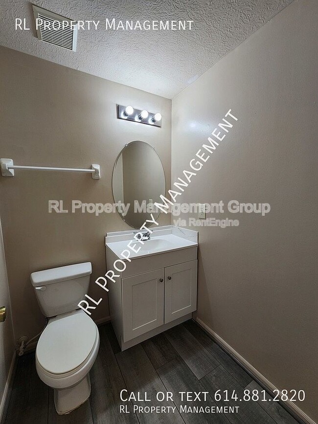 Building Photo - 216 Oxford Oak Dr