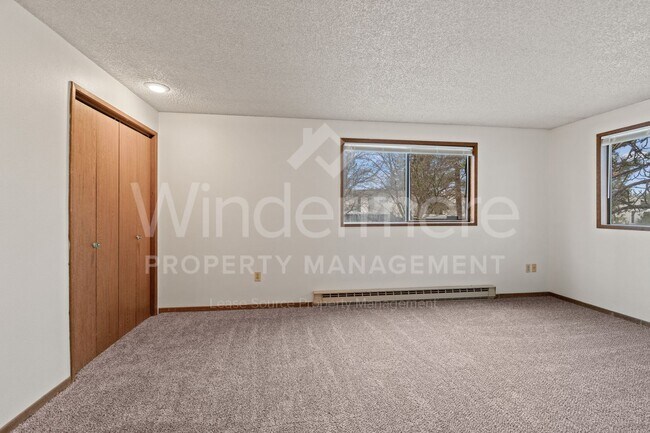 Building Photo - 2702 E 31st Ave