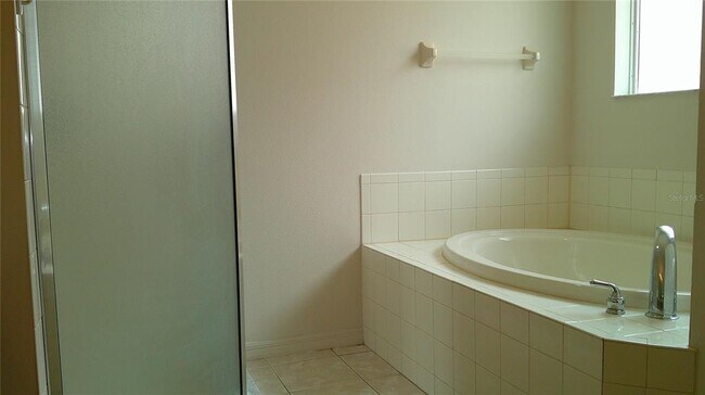 Building Photo - 609 Cedar Waxwing Dr