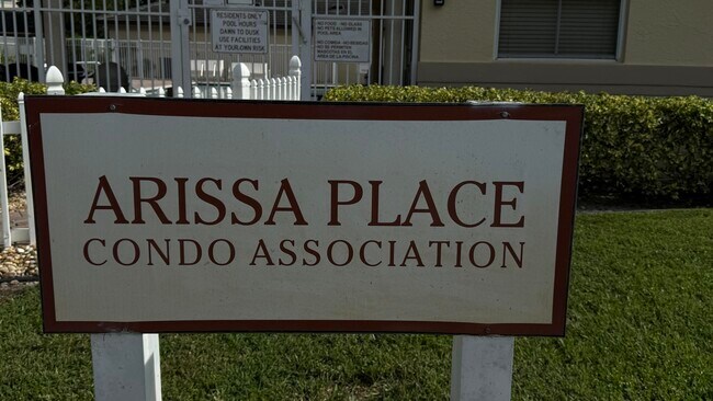 Building Photo - 2060 Greenview Shores Blvd