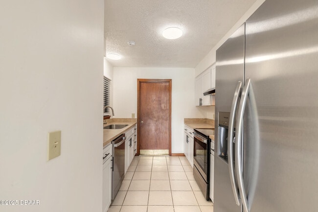 Building Photo - 120 Lakewood Village Cir