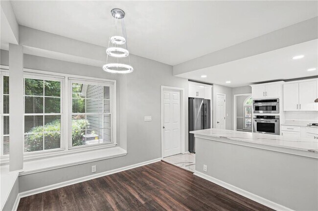 Building Photo - 11355 Vedrines Dr