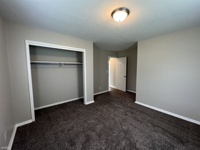 Building Photo - 3 br, 1 bath House - 1725 S Saint Clair Ave