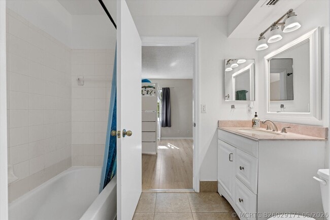 Building Photo - 2264 Salerno Cir