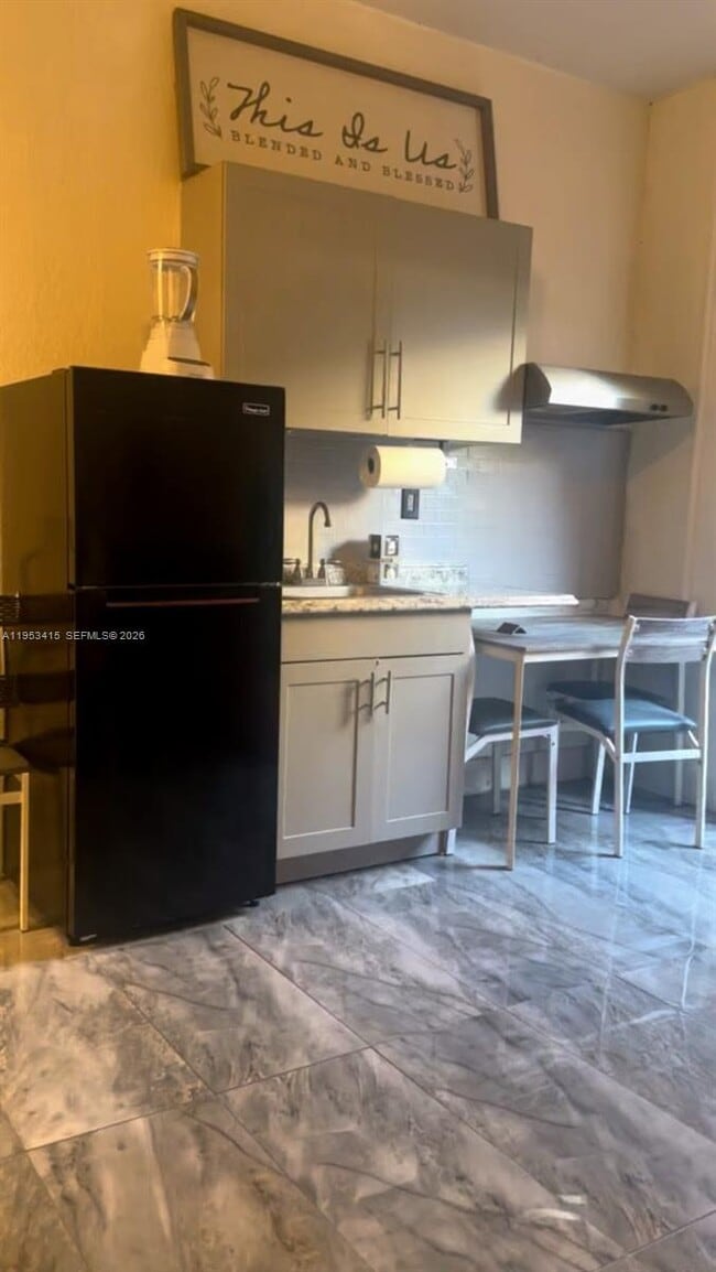 Building Photo - 1044 SW 145 Ct