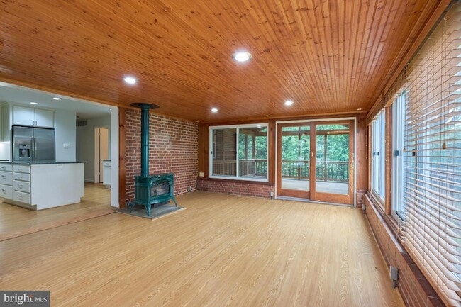 Building Photo - 6613 Denny Pl