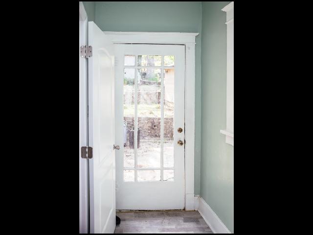 Building Photo - 312 Barton St