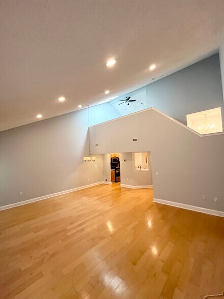 Building Photo - 356 Sunshine Ct