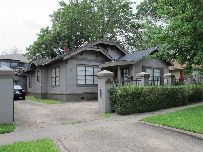 Primary Photo - 2008 Woodhead St