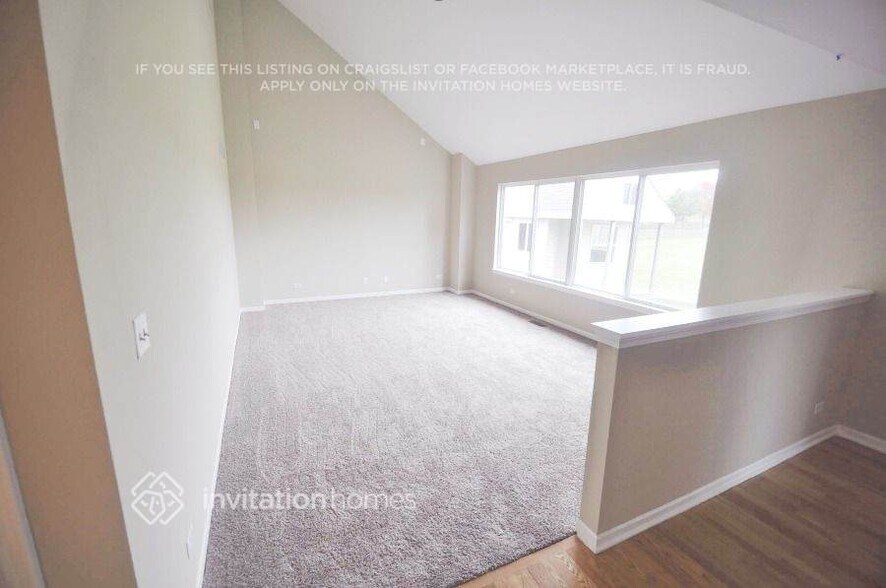 Building Photo - 25420 W Latham Ct