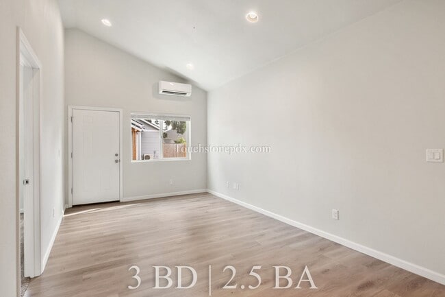 Primary Photo - 3BD|1.5BA Home in Park Lane Neighborhood