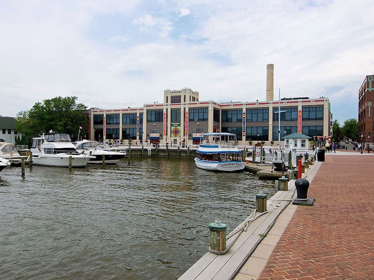 Building Photo - 2301 Farrington Ave