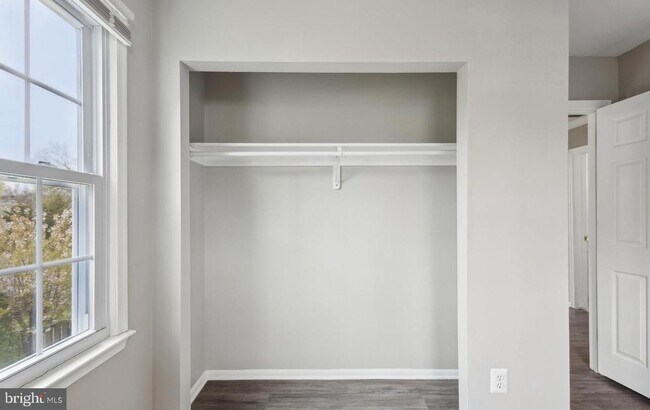 Building Photo - 9490 Mooregate Ct