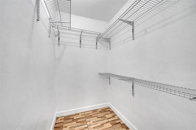 Building Photo - 1646 NE 150th St