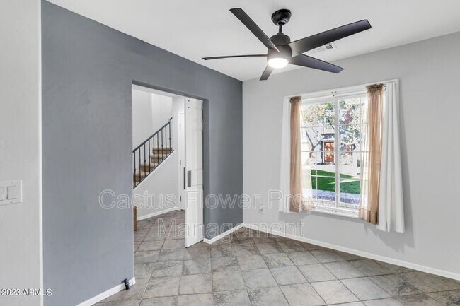 Building Photo - 5625 S 21st Pl