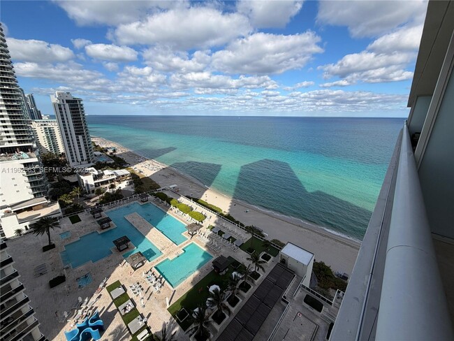 Building Photo - 1830 S Ocean Dr